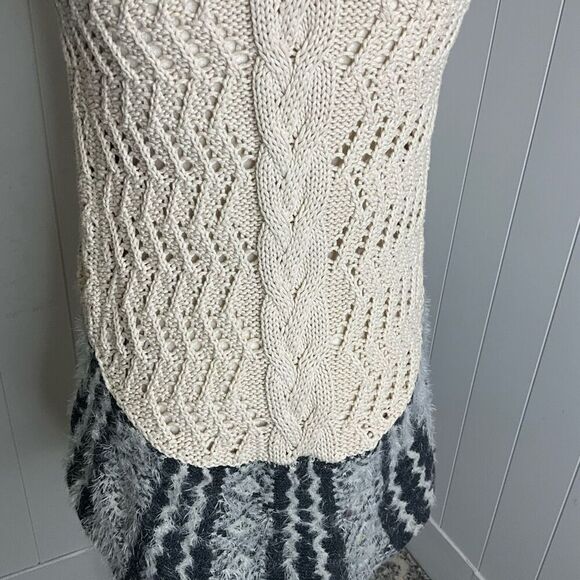 Max Studio Women's Medium Cream Grey Crocheted Knit Cardigan Sweater Sleeveless - Picture 9 of 15